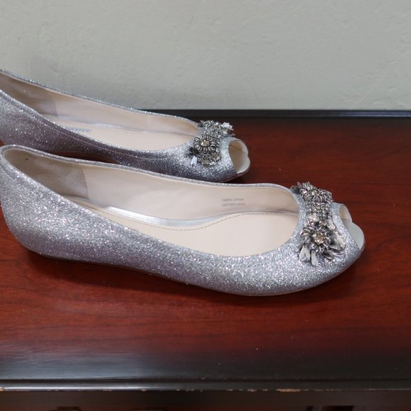 Vera Wang Silver Peep Toe Formal ballet slippers - Picture 3 of 6